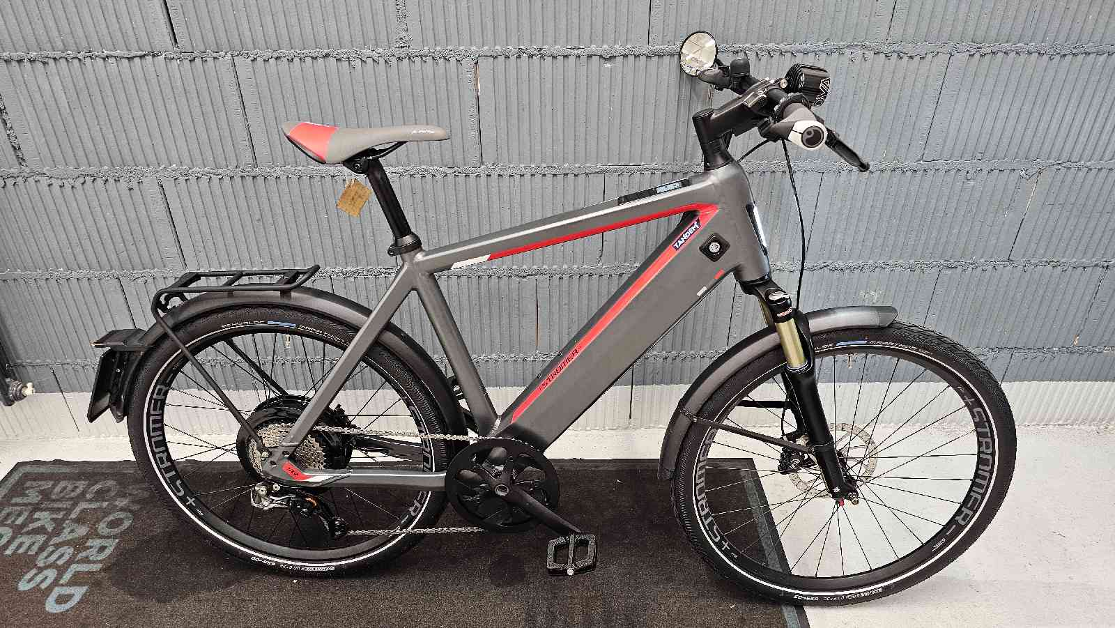 ST2 S occasion avec moteur neuf et fourche avant Stromer TANDEM Lausanne et Riviera. Votre specialiste 100 velo electrique